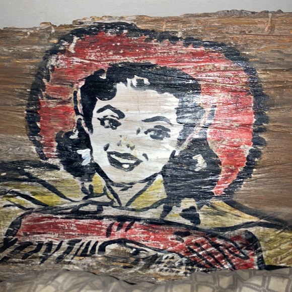 Meet your Posher, Ali - Picture 3 of 3